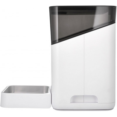 SmartFeeder for Cats and Dogs SmartFeeder for Cats and Dogs